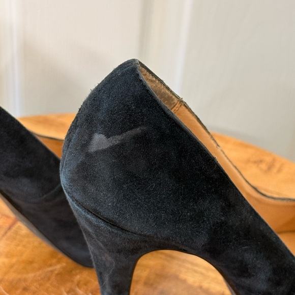 Michael Shannon Black Suede Heels - Picture 6 of 9